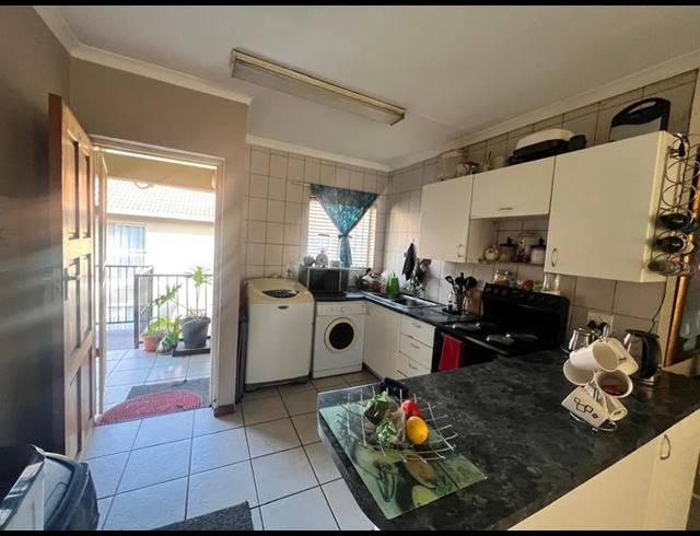 2 BEDROOM TOWNHOUSE FOR SALE IN COMET